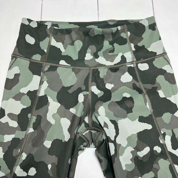 Athleta Lightning Camo 7/8 Tight Stash Pocket SIZE S Green Yoga Pants - Picture 8 of 12